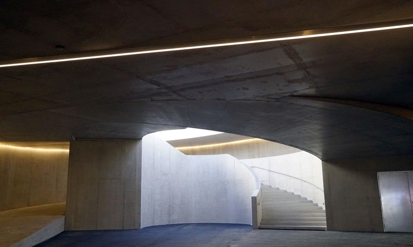 Zemper lanza Maxilum Evo, una nueva luminaria de emergencia para grandes alturas