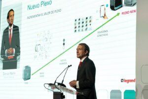 “El distribuidor es un actor fundamental para nosotros, al que vamos a ayudar a evolucionar para ofrecer soluciones cada vez más tecnológicas al instalador”, Dionisio Martín, director comercial de Legrand Group 
