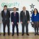 Signify presenta su nueva línea de iluminación solar con motivo de una visita a su fábrica de Valladolid