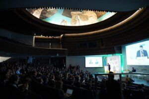 2025 será el año del “doblete renovable”, la fotovoltaica será la segunda fuente de generación de energía, tras la eólica