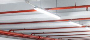 Ledvance moderniza con tubos LED regulables la iluminación del aparcamiento de Plaza Urquinaona, en Barcelona