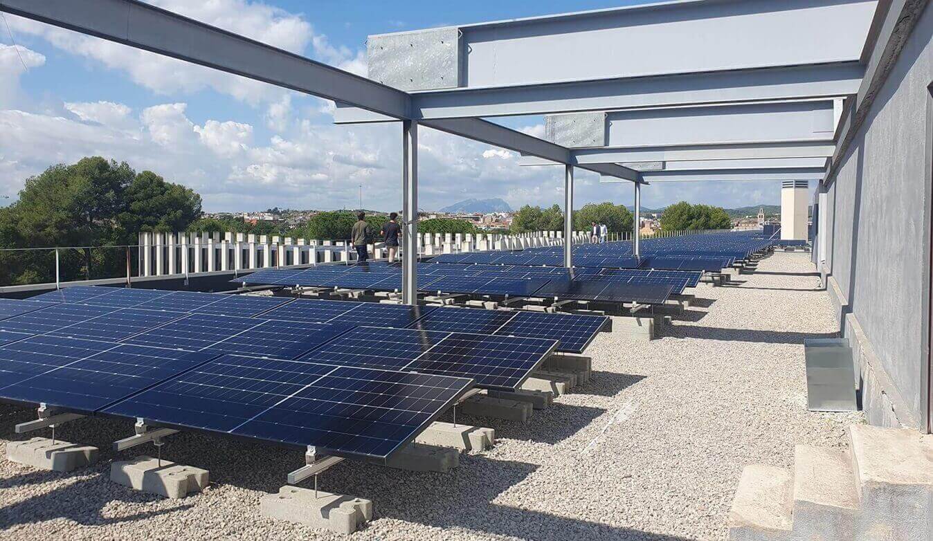 Grupo Novelec suministra equipos fotovoltaicos de última generación para una instalación de Esade