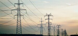 Análisis de la evolución del precio de la electricidad en la primera mitad de 2024 y previsión para la segunda