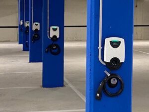 Gestión de potencia en grupos de cargadores. Optimización y eficiencia energética