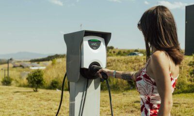 Gestión de potencia en grupos de cargadores. Optimización y eficiencia energética