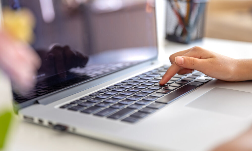 Fenie renueva el servicio de acceso a todo el catálogo de normas UNE