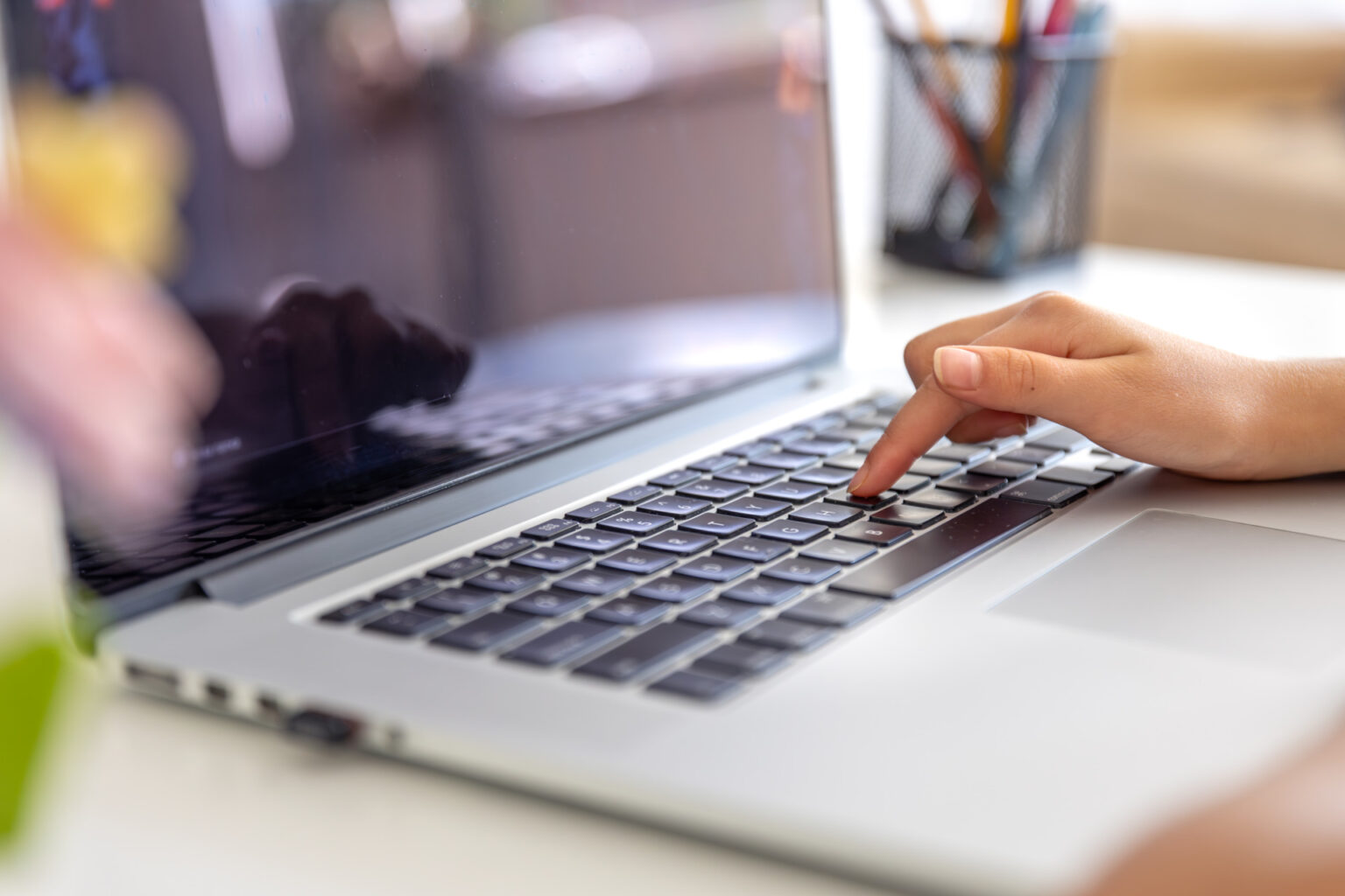 Fenie renueva el servicio de acceso a todo el catálogo de normas UNE