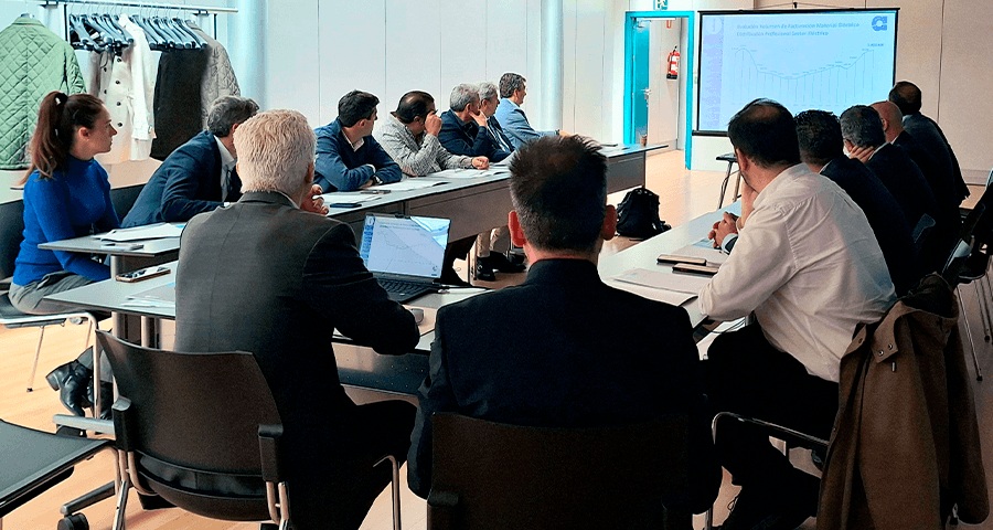 Adime y Ambienvases forman a la distribución profesional en materia de residuos de envases