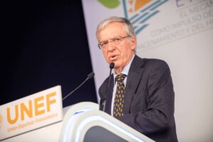 Unef llama a “agilizar la regulación del almacenamiento y dar un salto crucial en la transición energética”