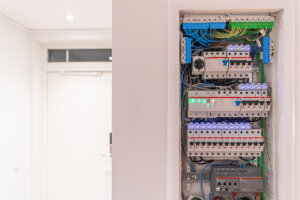 ABB y Samsung Electronics mejoran la experiencia del usuario en la gestión energética 