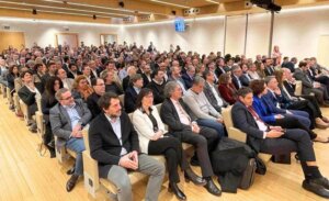 Una imagen del auditorio repleto durante la presentación