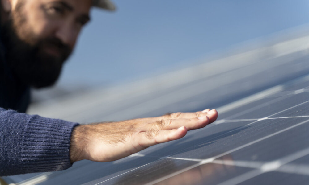 Fenie participa en el desarrollo de recomendaciones para la seguridad de los trabajos fotovoltaicos en cubiertas