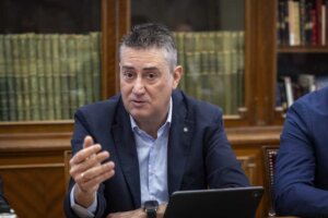 “Estamos condenados a necesitar que nos elijan, nos eligen los clientes, los empleados y nos eligen también los fabricantes”