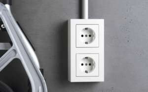 Jung estrena A Cube, nueva serie versátil y diseñada para revolucionar la instalación eléctrica