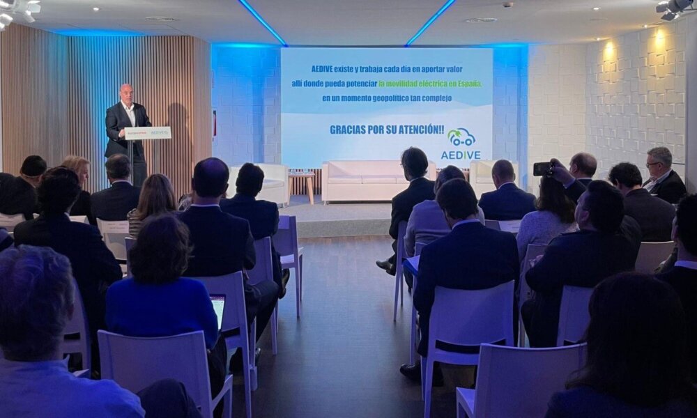 La movilidad eléctrica generaría más de 11.000 millones de euros anuales del PIB si se cumplen las previsiones del PNIEC