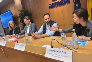 El roadshow sobre las baterías de litio pone el foco en la seguridad, la formación y el futuro de la movilidad eléctrica