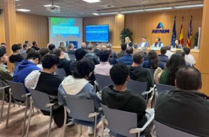 El roadshow sobre las baterías de litio pone el foco en la seguridad, la formación y el futuro de la movilidad eléctrica