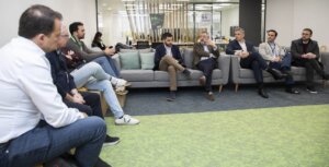 Schneider Electric e Instaladores 2.0 organizan un segundo desayuno en torno a almacenamiento y microgrids