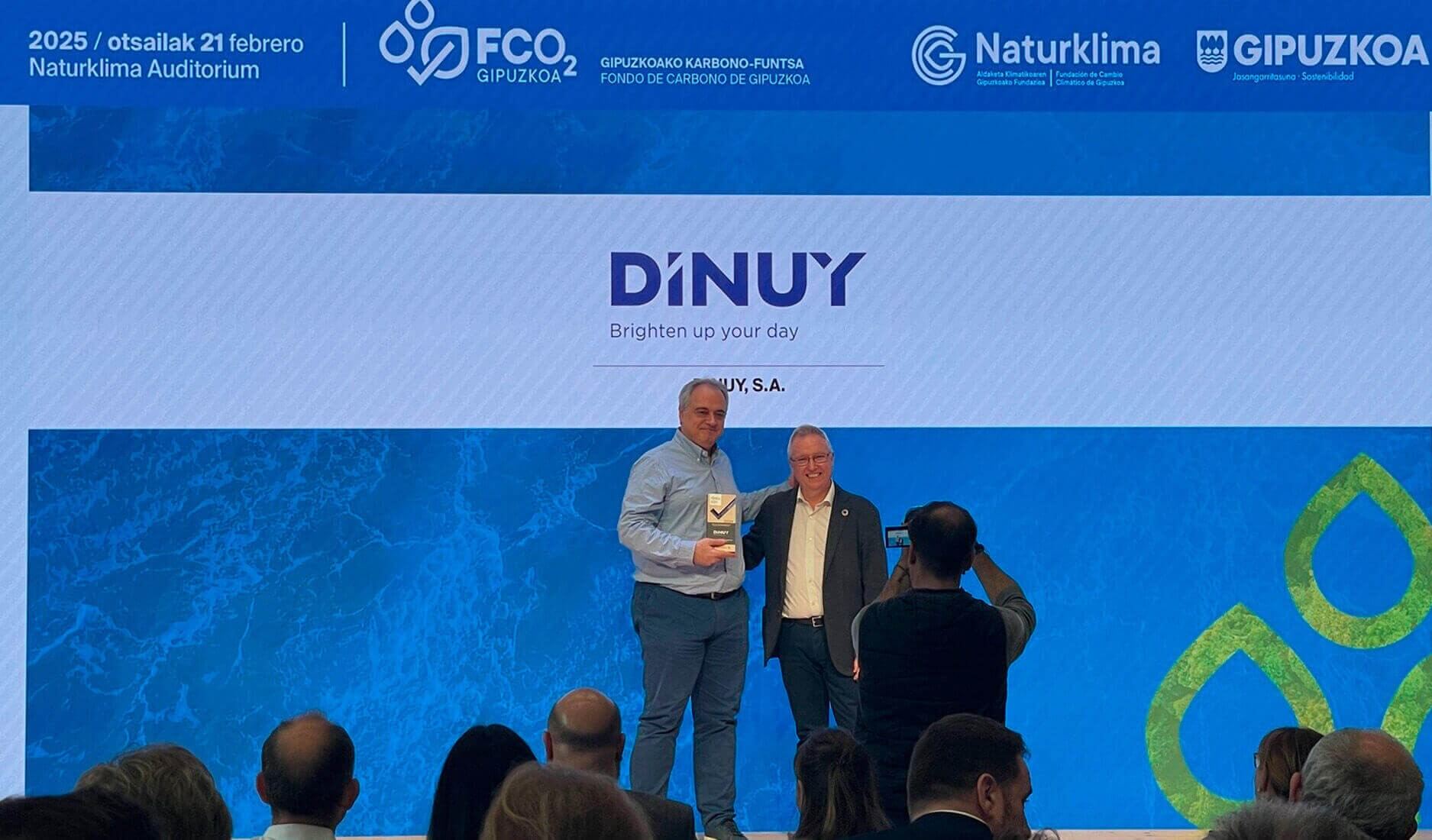 Naturklima reconoce a Dinuy por su compromiso en la medición y compensación de la huella de carbono