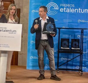 Suministradora del Vallés gana el Premio Etalentum Sabadell 2025, en pymes de entre 26 y 100 trabajadores