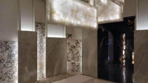 Simon reúne a creadores de espacio en Casa Decor que coinciden en el rol decisivo de la iluminación en las estancias 