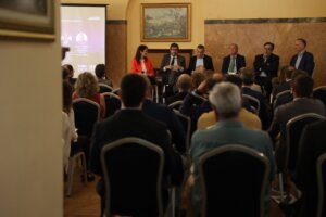 España necesita desplegar 800 MW y 500 millones en sus puertos antes de 2030