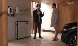 La figura del instalador: protagonistas de la nueva era de hogares inteligentes y sostenibles