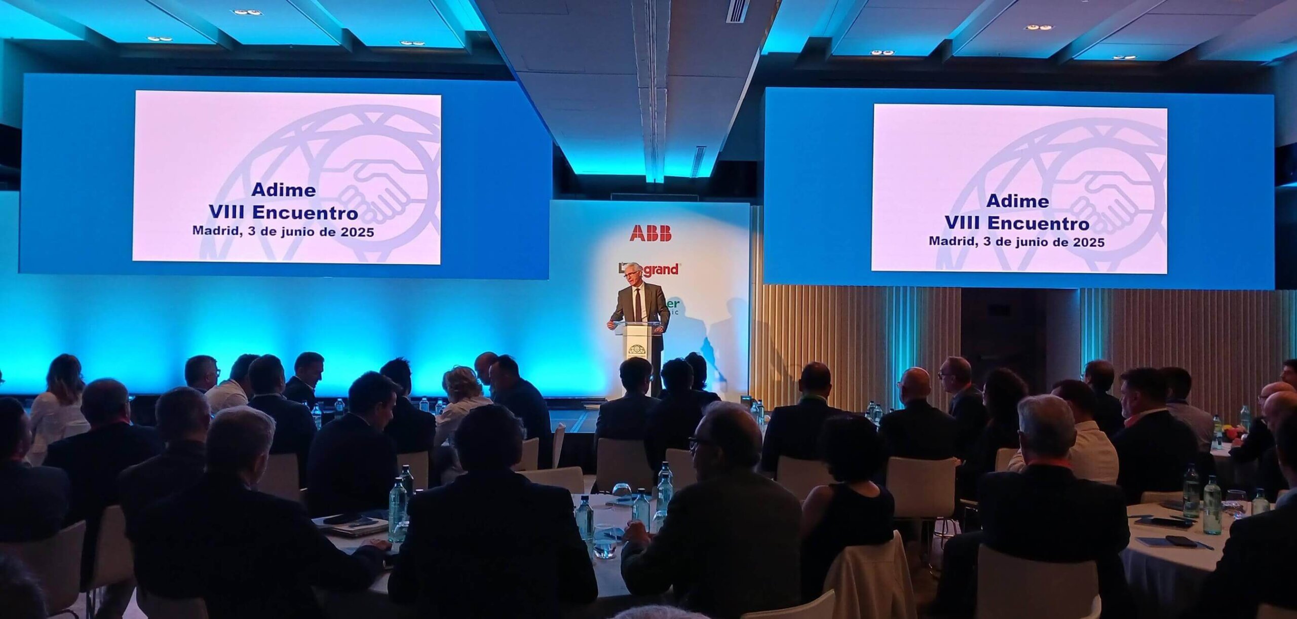 Eduard Sarto interviene durante el Encuentro Adime