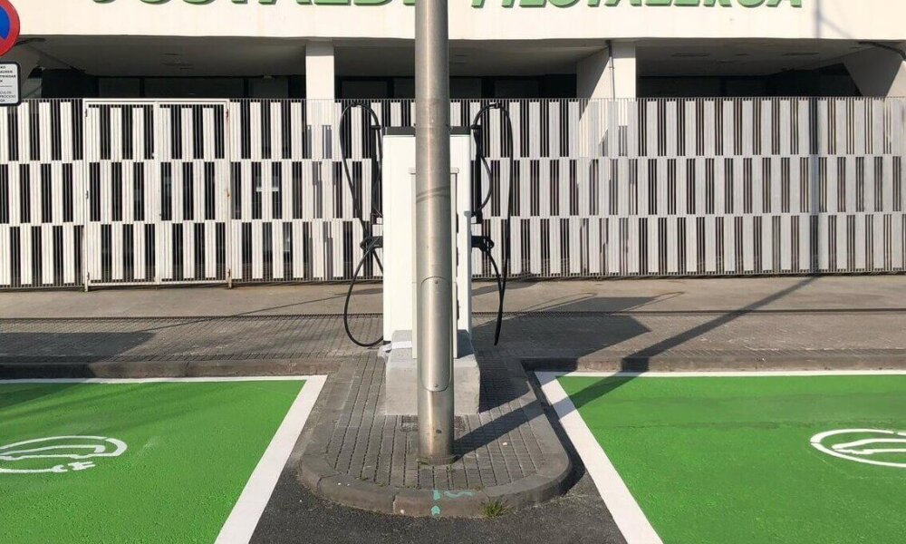 Hondarribia, en Guipúzcoa, impulsa la movilidad eléctrica con un nuevo cargador rápido de 60 kW