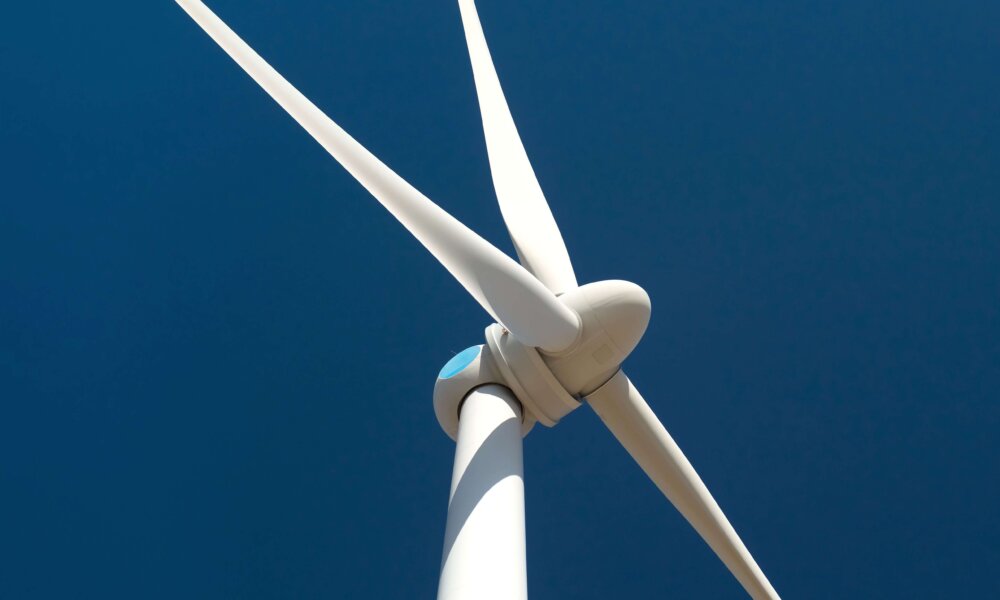 La CNMC multa a Eólica del Alfoz con casi 1 millón de euros y la prohibición de participar en contratos públicos