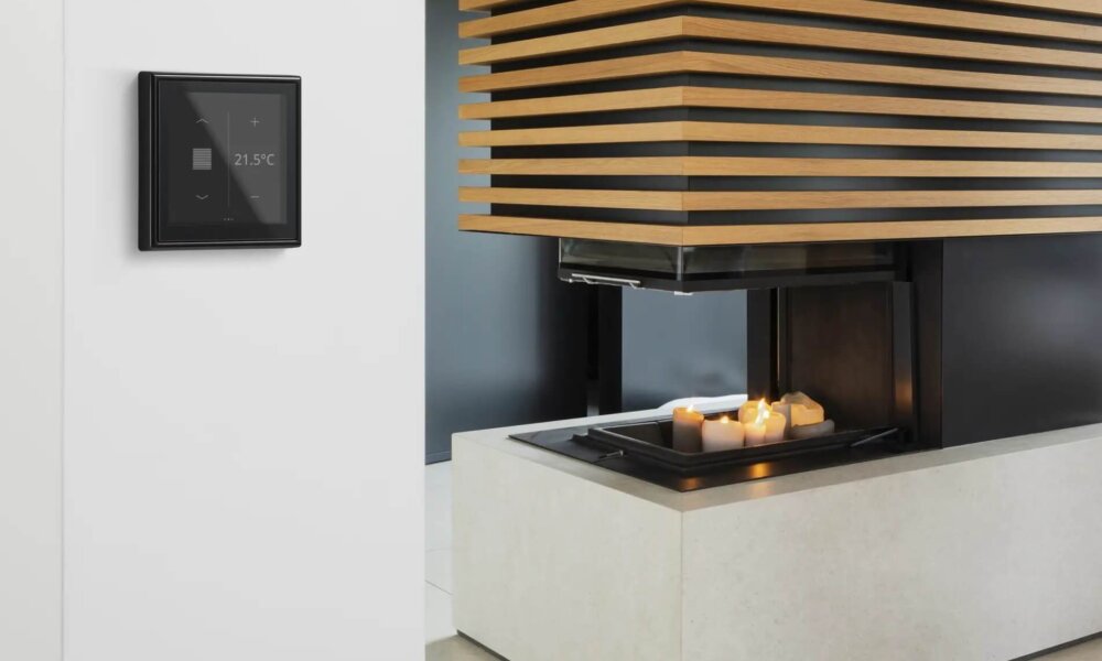 Jung amplía las funcionalidades del controlador de estancia LS Touch