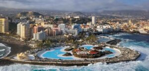 Una panorámica aérea del Lago Martianez