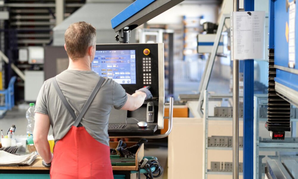 Industria adjudica 54 millones de euros para una gigafactoría de baterías en Valladolid