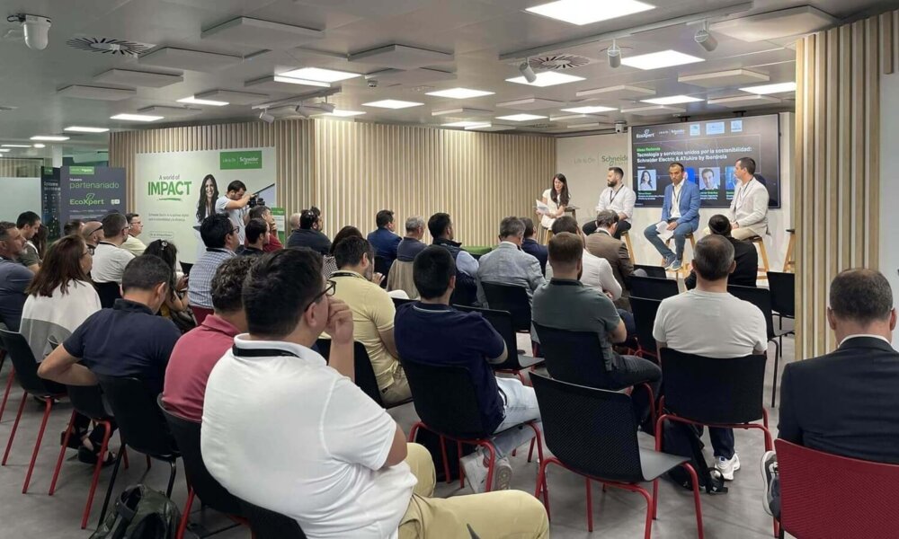 Schneider Electric y ATuAire by Iberdrola anuncian una alianza estratégica para impulsar la electrificación