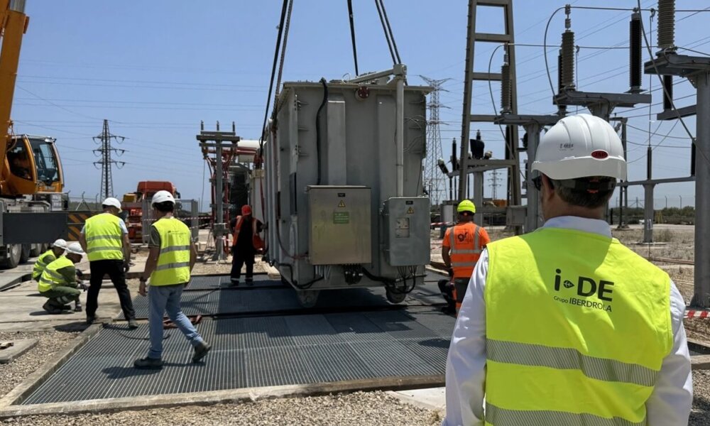 Iberdrola España alcanza el 70 % de ejecución del proyecto de rediseño de la red afectada por la DANA