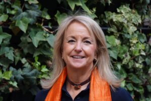 “Si sigue el ritmo de matriculaciones podríamos alcanzar las 200.000 a final de año, pero continúa siendo necesario un marco de ayudas o de incentivos fiscales”, María Romera