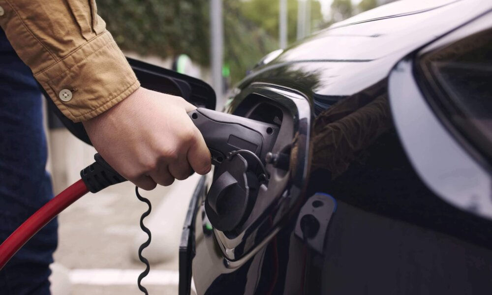 Preparar la vivienda para el vehículo eléctrico de forma segura, eficiente y escalable