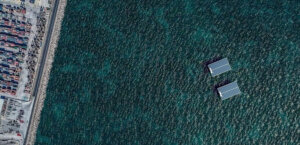 Un proyecto pionero de fotovoltaica flotante en mar abierto, en fase de construcción en Vigo