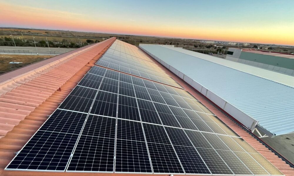 La CNMC recomienda coordinar las ayudas al autoconsumo y mejorar su diseño y tramitación