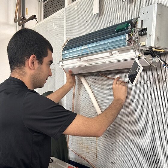 Agremia vuelve a alertar sobre la ausencia de relevo generacional en los oficios de las instalaciones de eficiencia energética